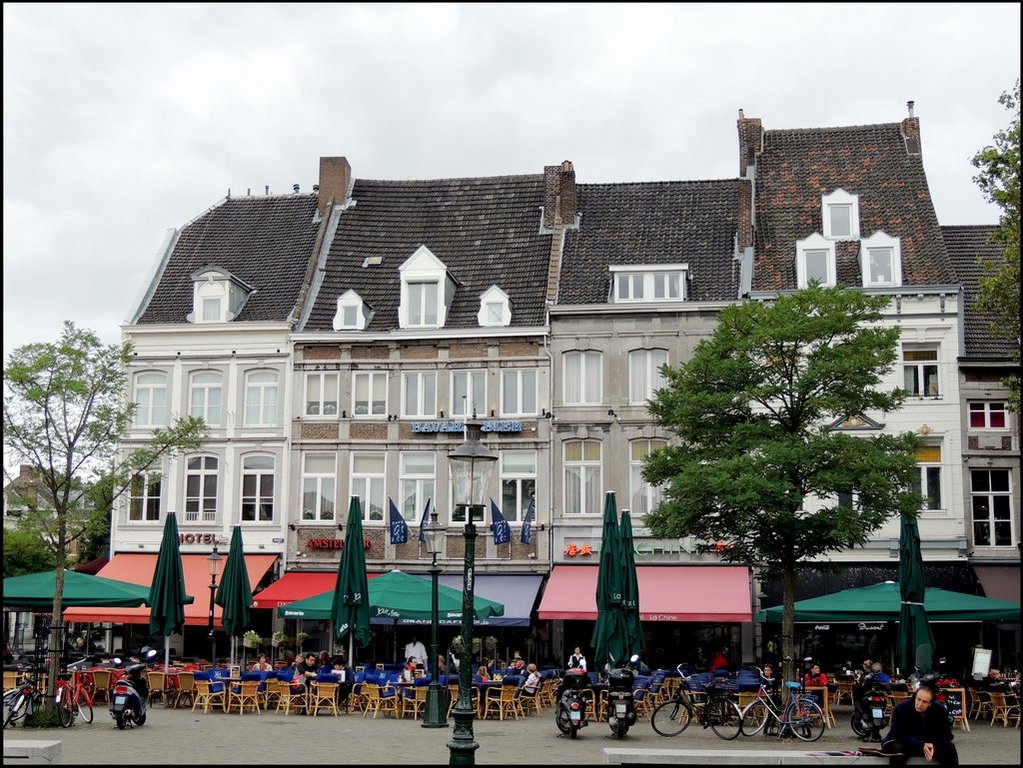 Maastricht 7149 Markt.jpg