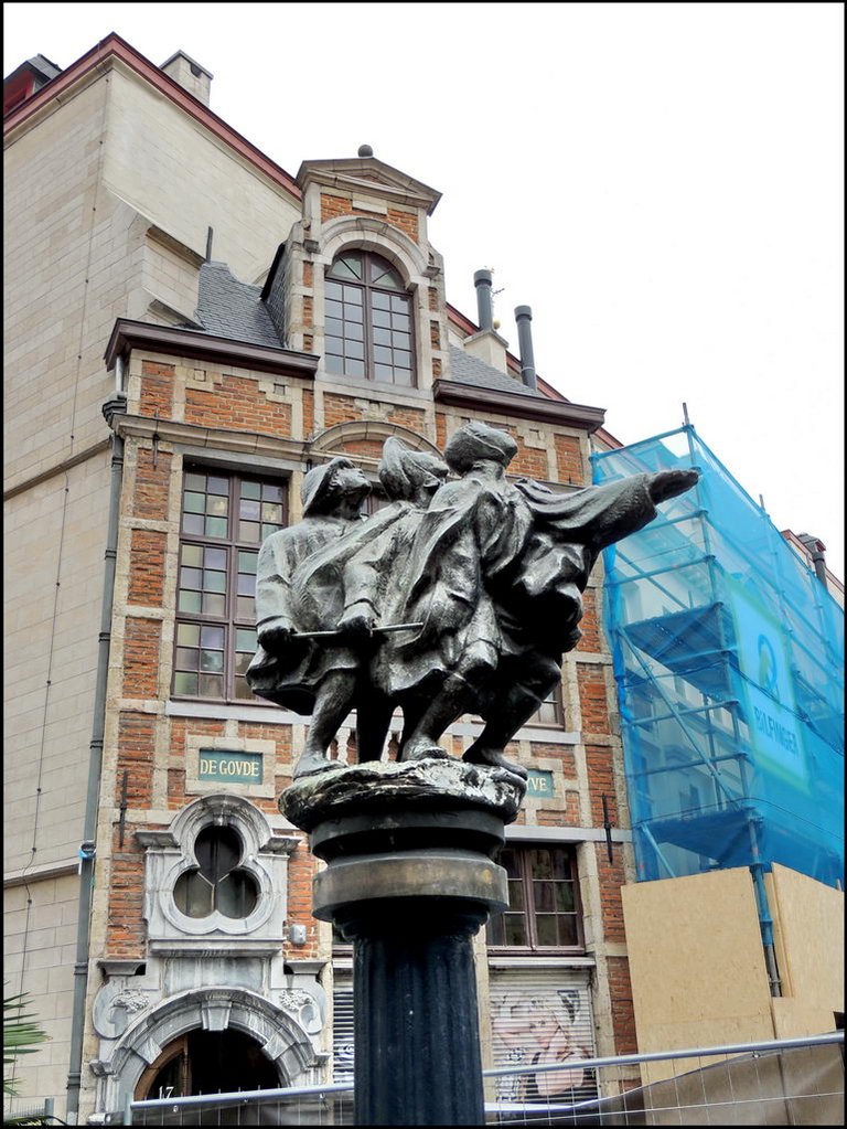 Bruxelles 9663 Fountain.jpg