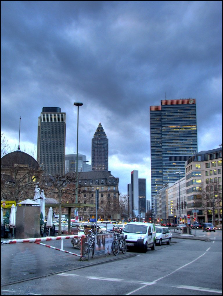 Frankfurt 8128_29_30.jpg