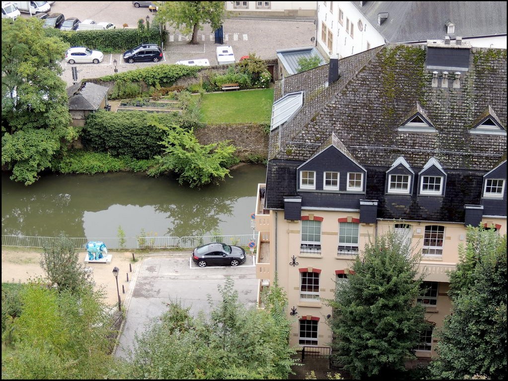 Luxembourg 8690 Grund.jpg