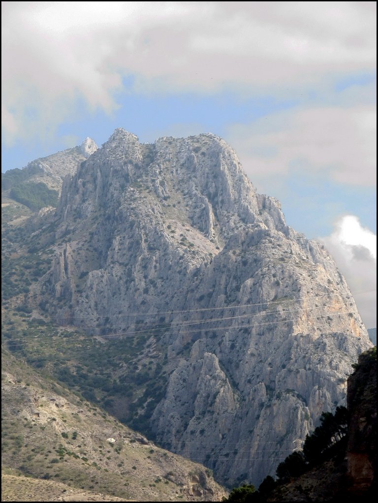 Sierra del Amorchon 5585.jpg