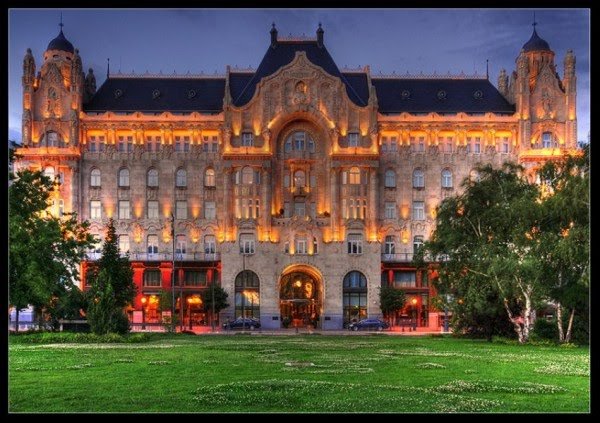 Gresham-Palace-Budapest-Hungary.