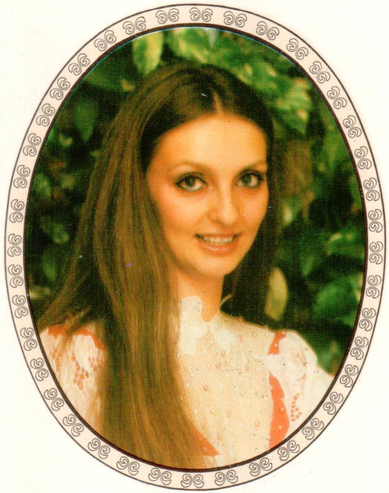 Наклейка из ГДР девушка 1988