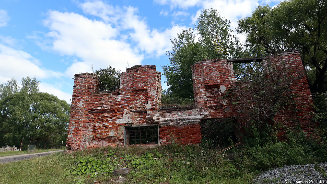 руины летней церкви Николая Чудотворца (Сера)