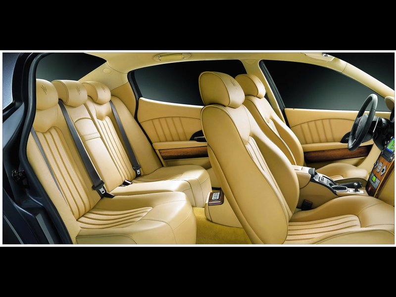 Maserati_Quattroporte_interior.j