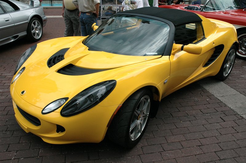 Lotus_Elise_at_Indy_Concours.jpg