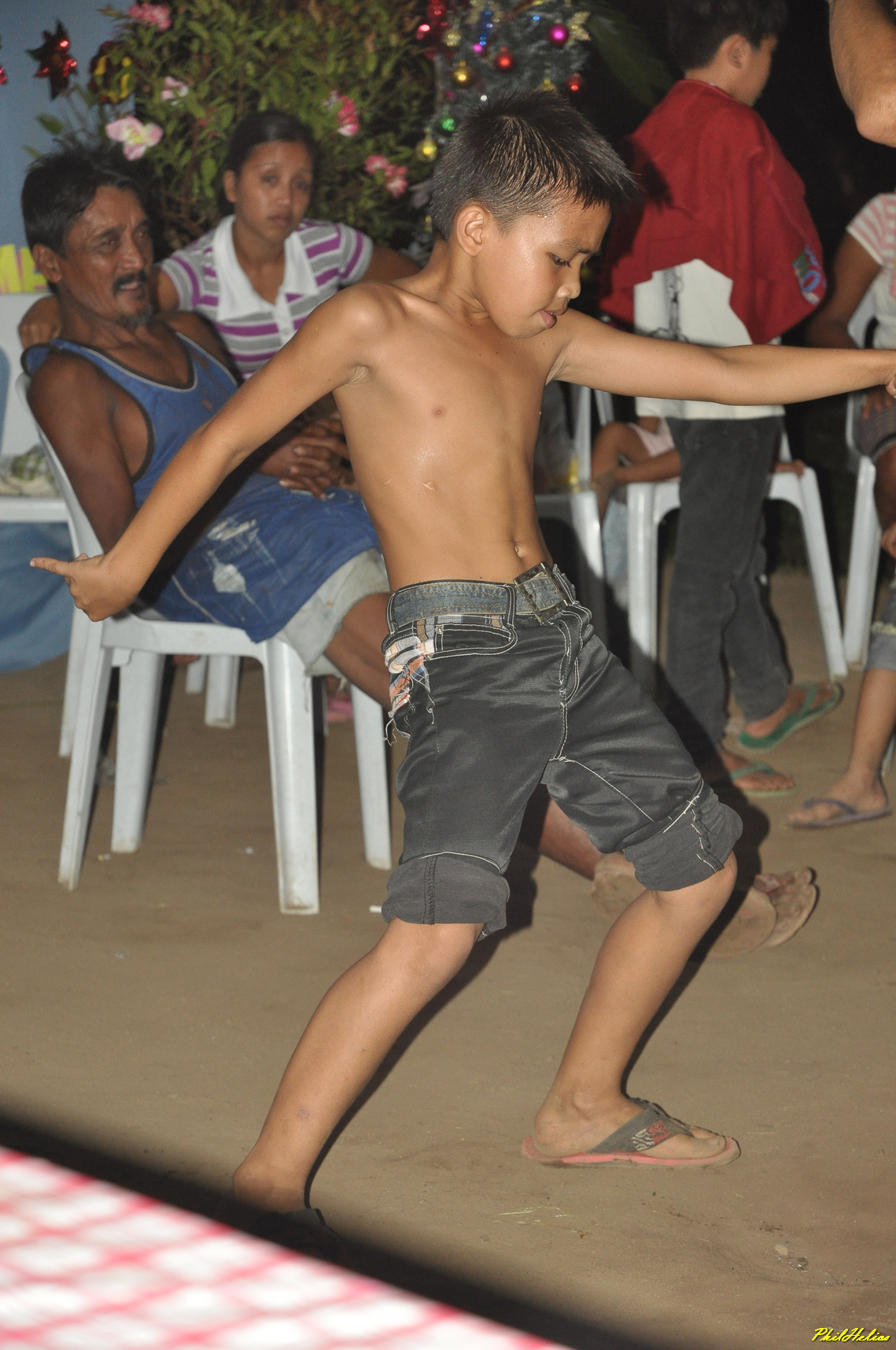 Dancingboy09.jpg