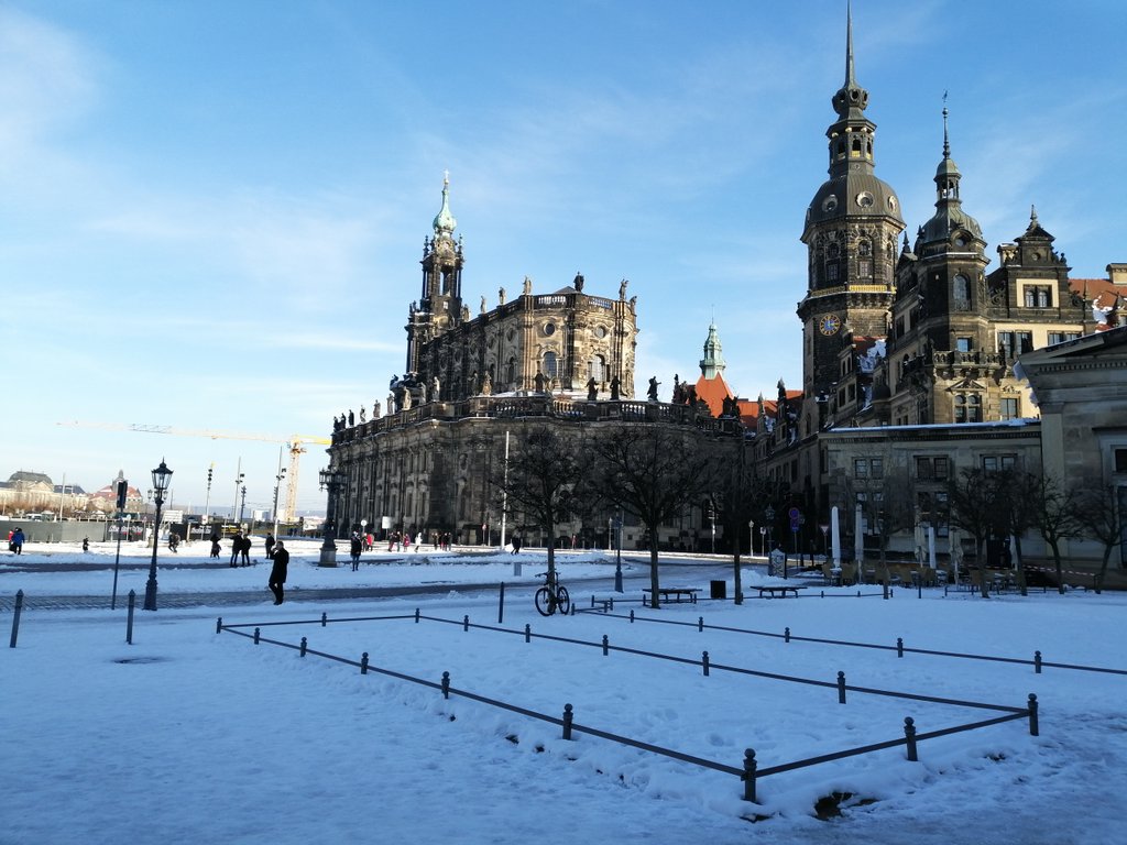 Дрезден. Заснеженная площадь.jpg