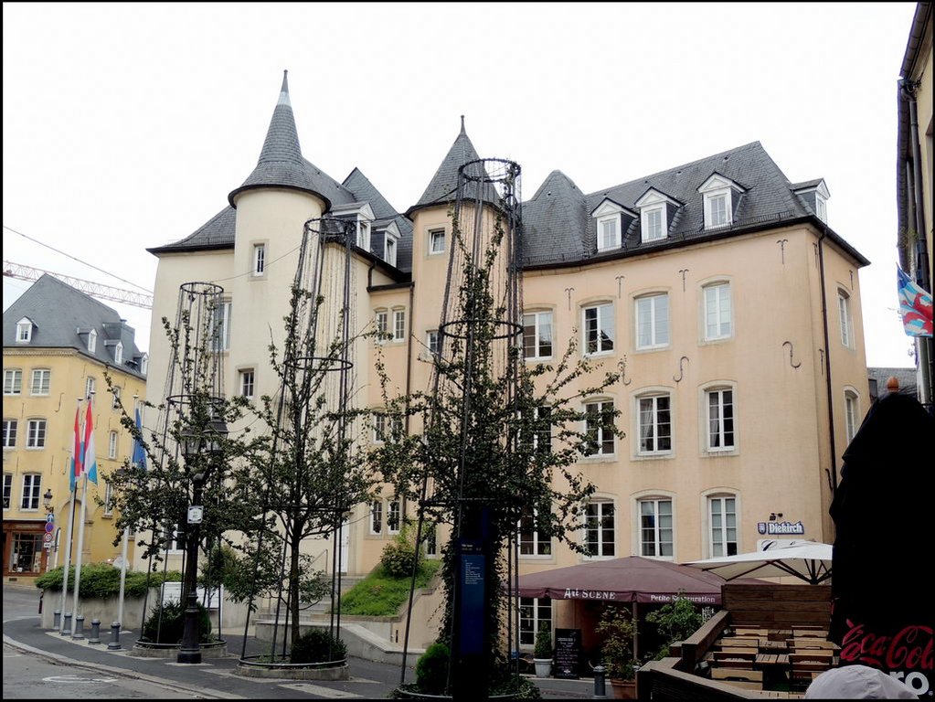 Luxembourg 8611 Rue de l