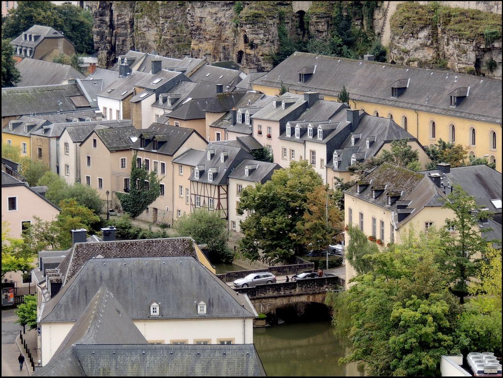 Luxembourg 8682 Grund.jpg