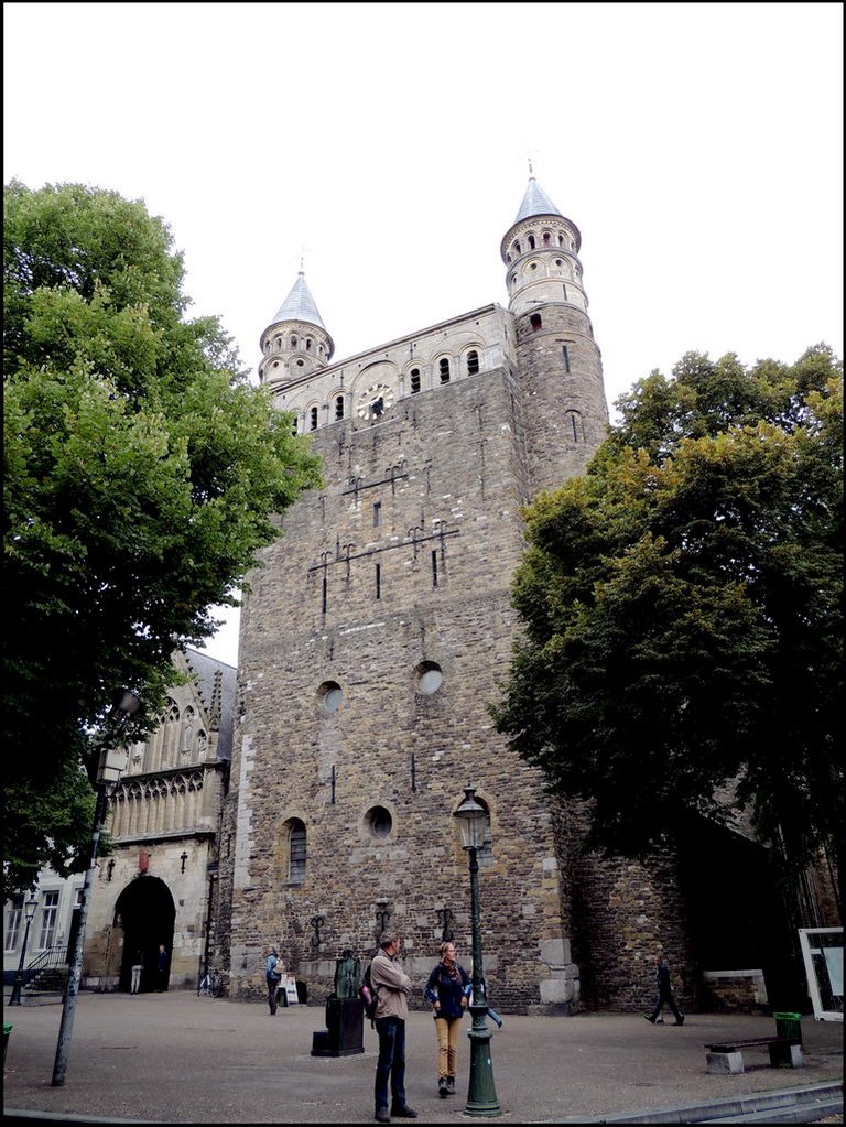 Maastricht 7364 Basiliek van Onz