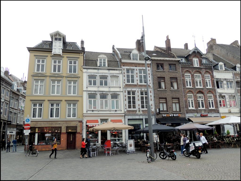 Maastricht 7142 Markt.jpg