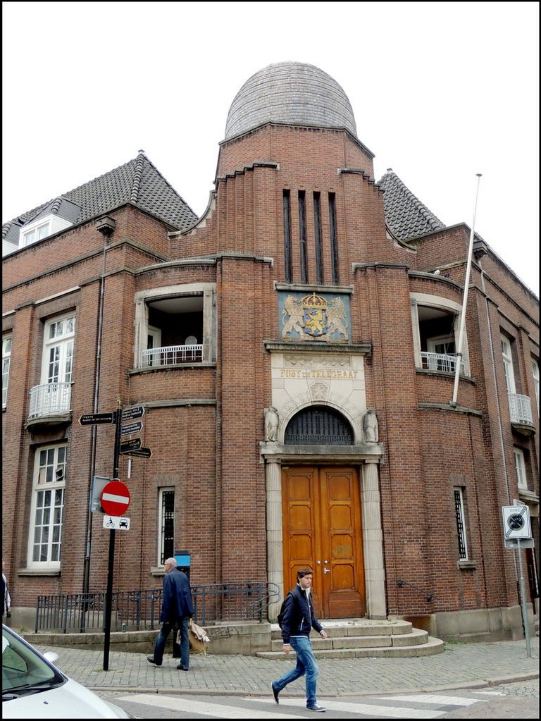 Maastricht 7241 CK Postkantoor.j