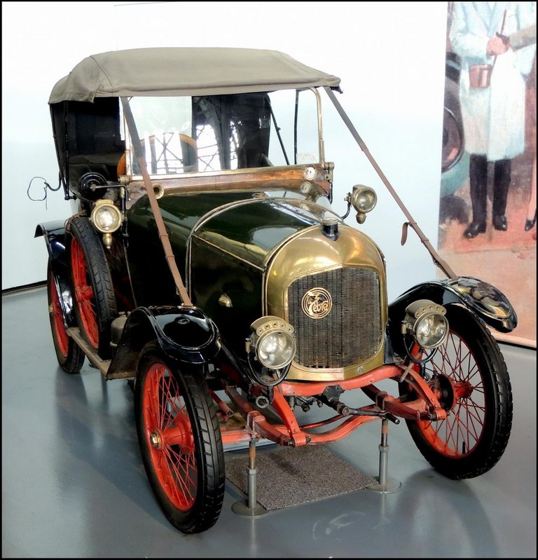 Autoworld 8393 Le Zebre 1916.jpg