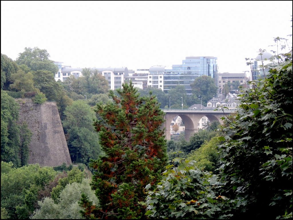 Luxembourg 8562 Viaduct.jpg
