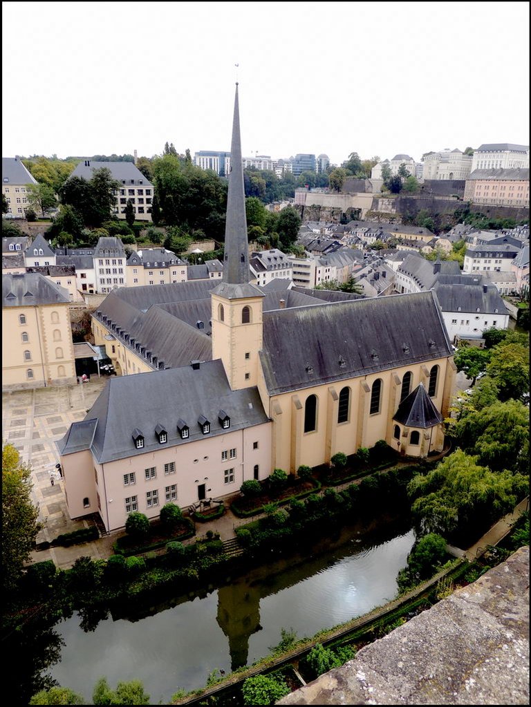 Luxembourg 8647 Johanneskirche.j