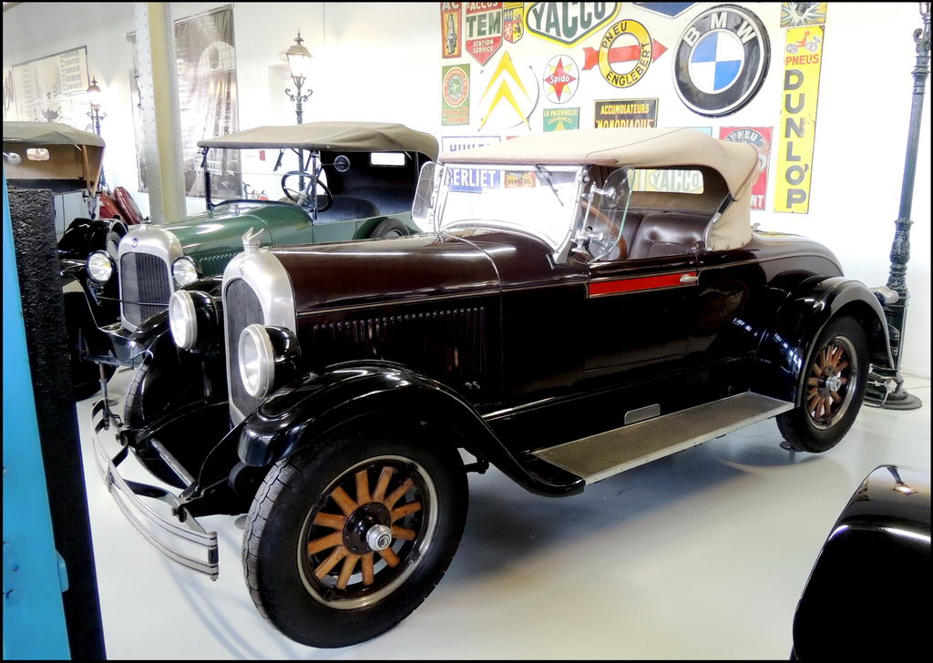 Autoworld 8010 Chrysler Six 1925
