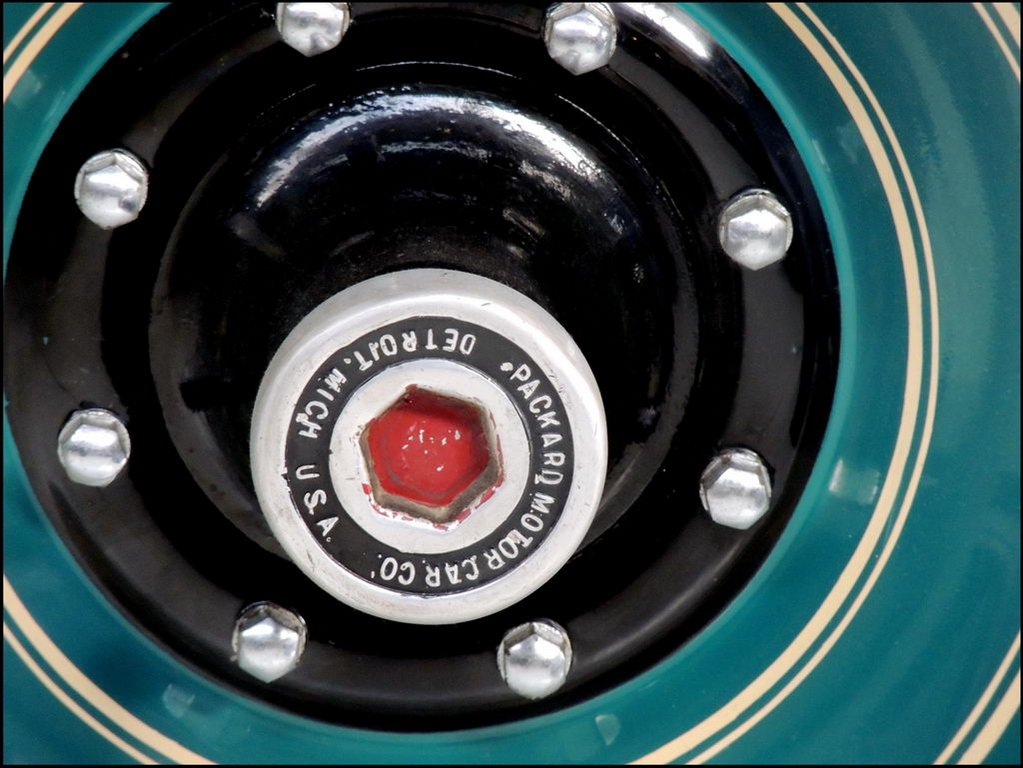 Autoworld 8031 Packard.jpg