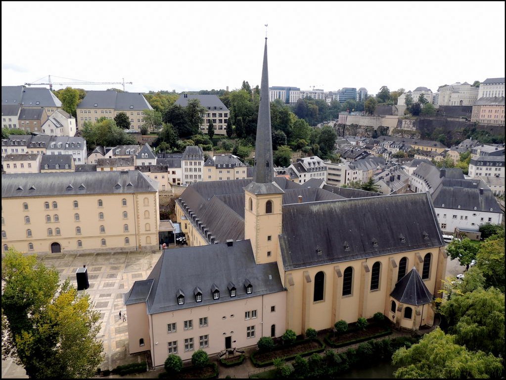 Luxembourg 8639 Johanneskirche.j