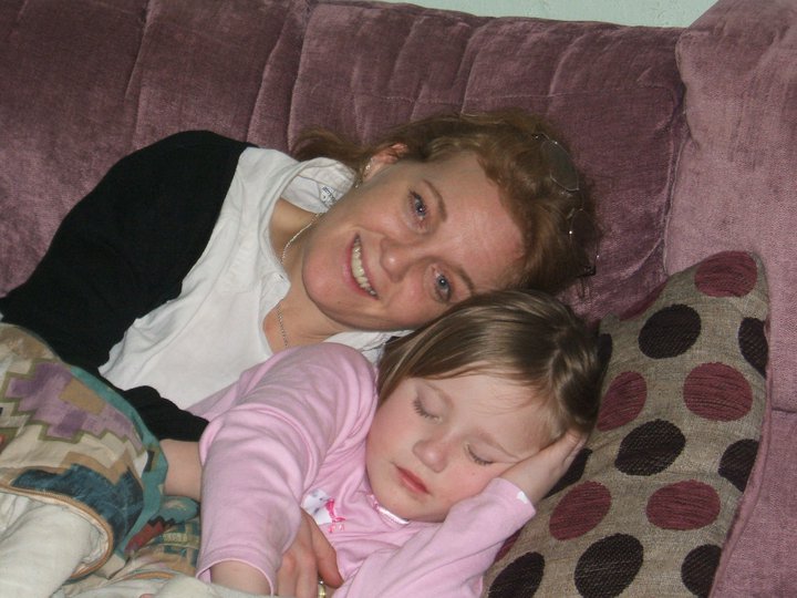 Carrie and her mum 03.jpg