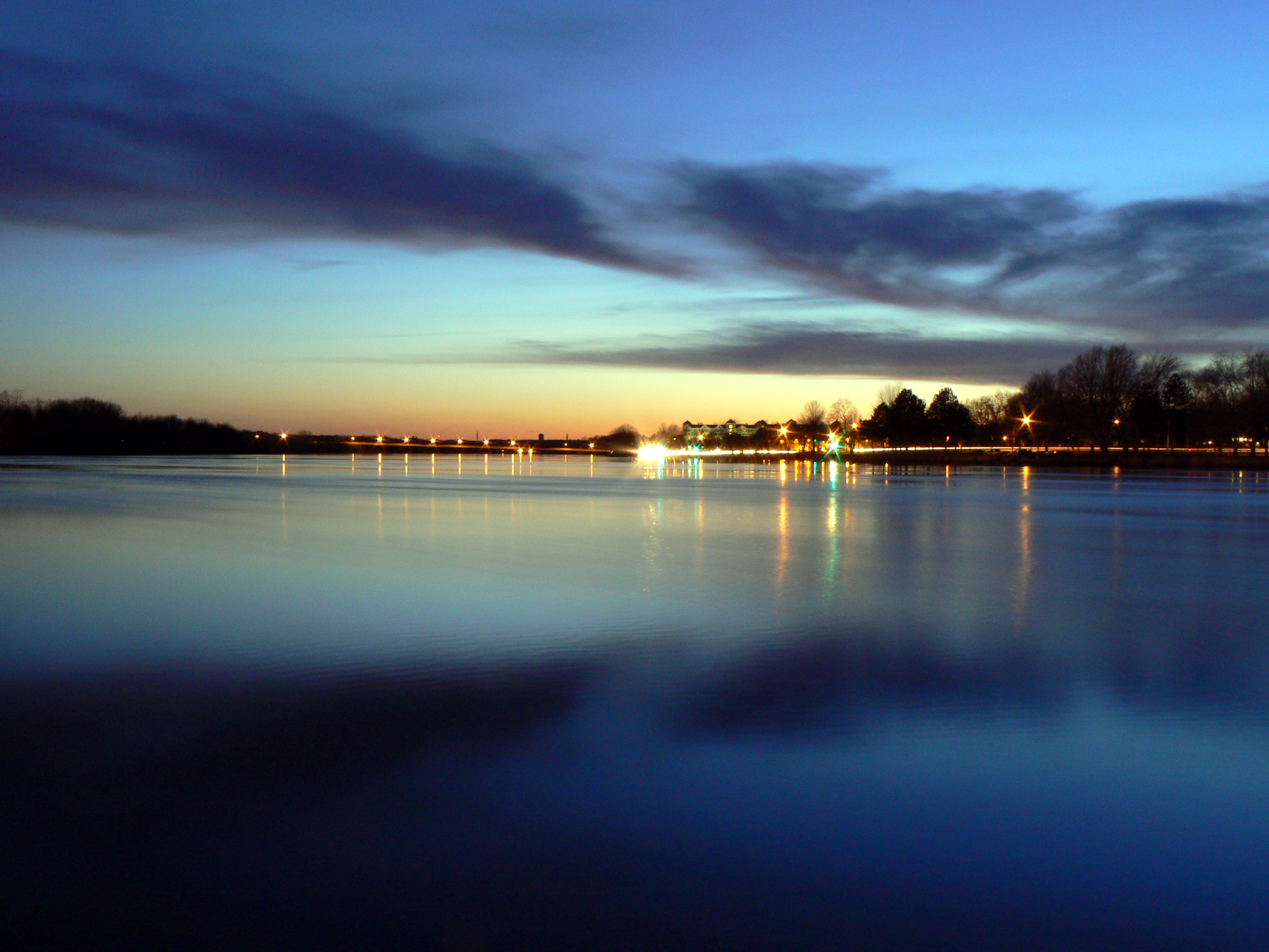 Lowell_merrimack_river_sunset.JP