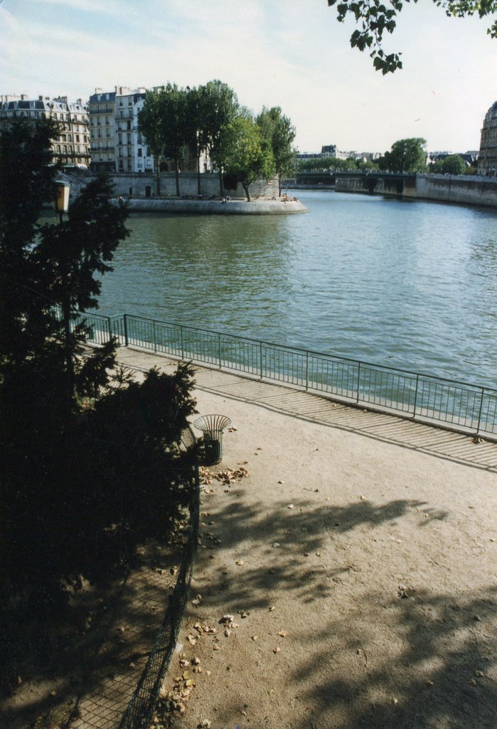 Rive Droite - Seine Paris 97