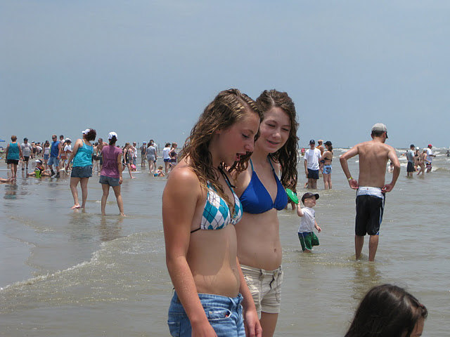 MORALES BEACH WEEKEND JUNE 2010