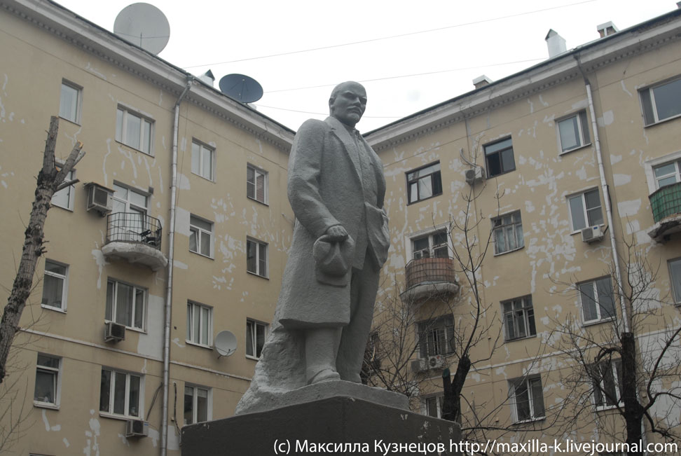 Ленин на улице Климашкина