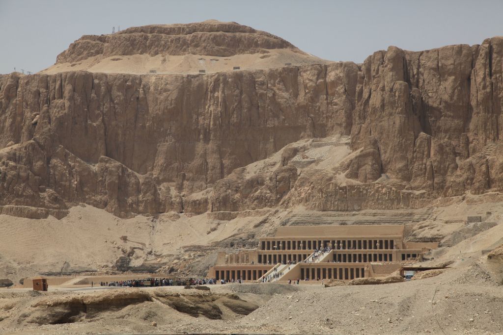 храм царицы Хатшепсут в Дейр-эль