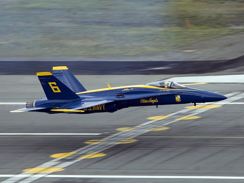 AIR_Blue_Angels_F-18_Runway_Buzz