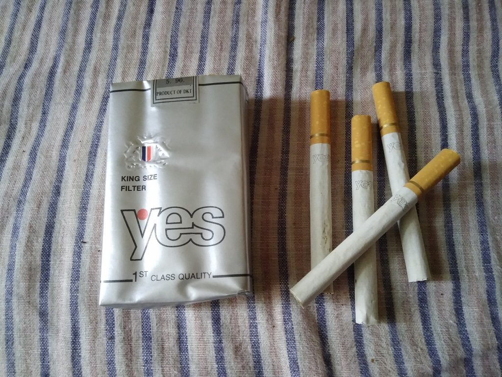 papierosy yes 4.jpg