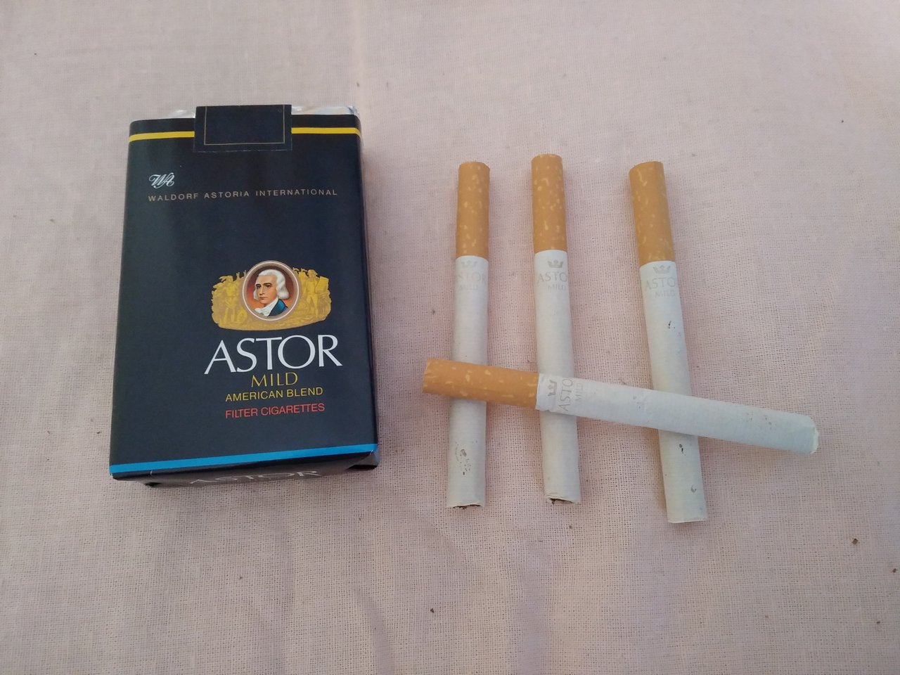 papierosy astor 4.jpg