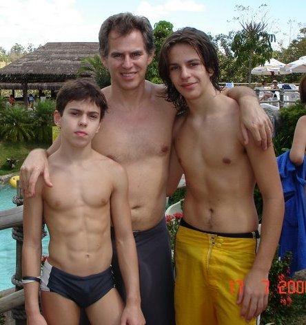 boy on left with dad and bro.jpg